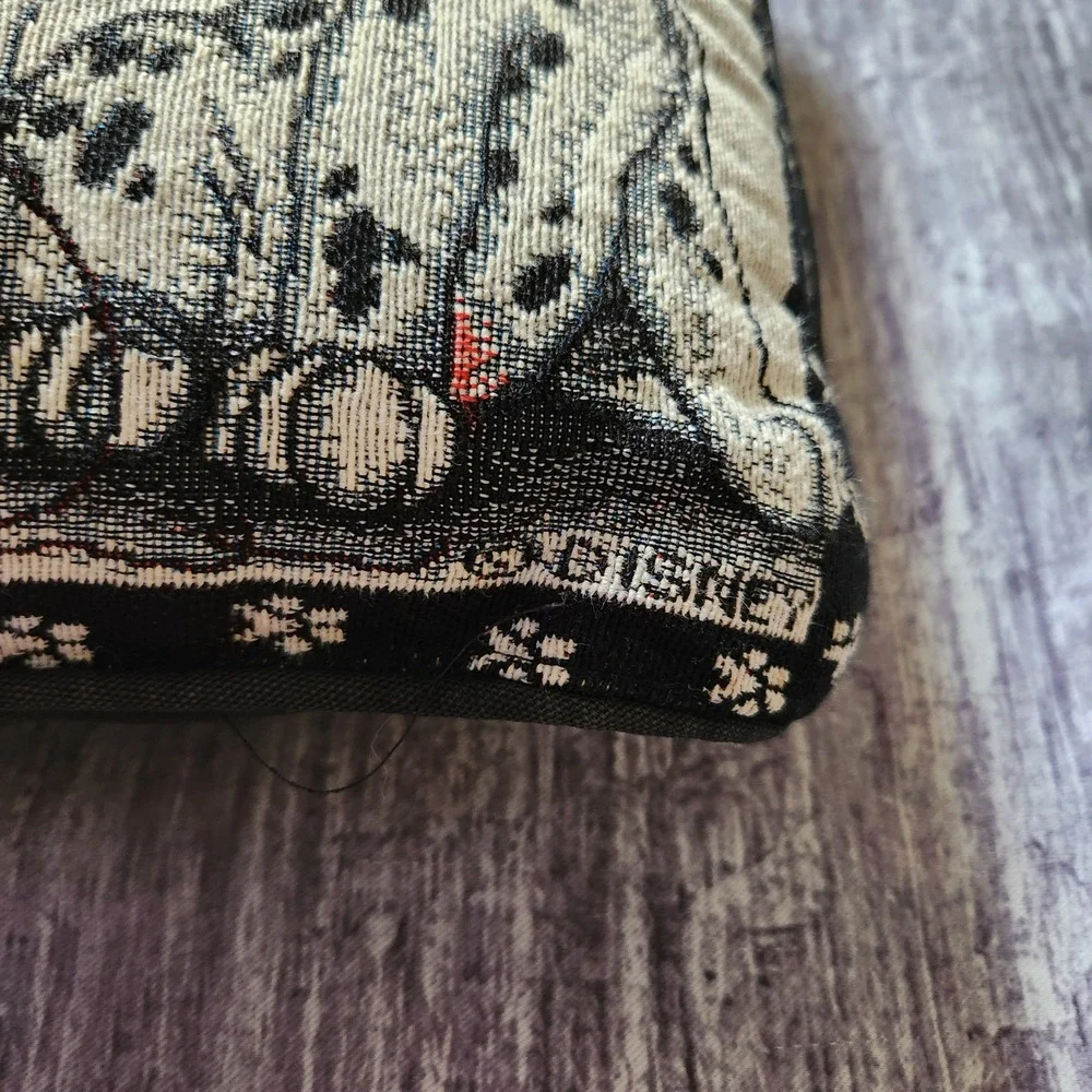 Disney 101 Dalmatians Throw Pillow Tapestry Square Balloon Dogs‎